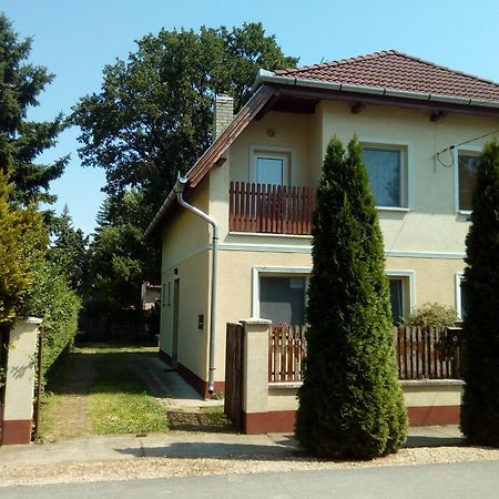 Eva Vendeghaz Guesthouse Hajdúszoboszló Exterior foto