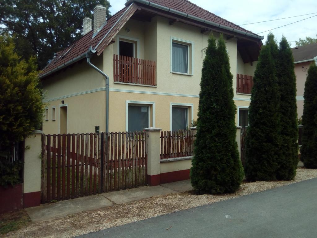 Eva Vendeghaz Guesthouse Hajdúszoboszló Exterior foto