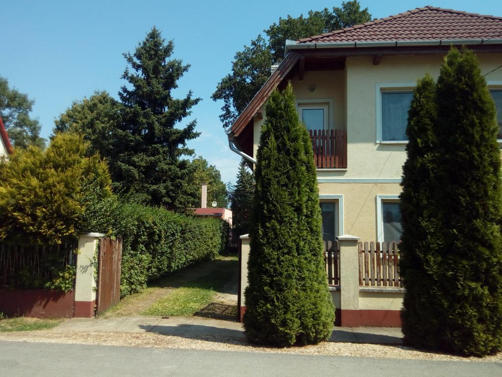 Eva Vendeghaz Guesthouse Hajdúszoboszló Exterior foto